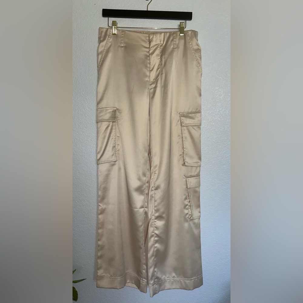 Ivory Elevated Cargo Satin Trousers Pants Wide Leg Elastic waistband Sz 4/27 - Picture 14 of 14